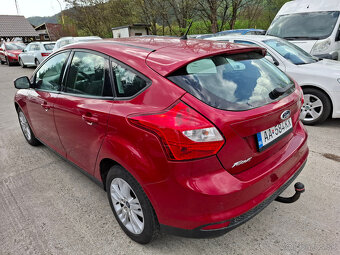FORD FOCUS 1,6i 77 kW 2012 - 4