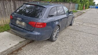 Audi a4 b8 - 4
