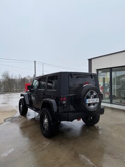 Jeep Wrangler Sahara Unlimited - 4