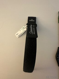 omega x swatch snoopy black moonswatch - 4
