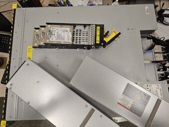 Diskove pole HP 3PAR 8400 - 4