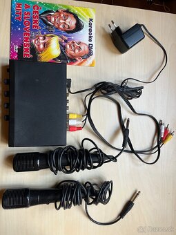 Karaoke s mikrofónmi a CD - 4