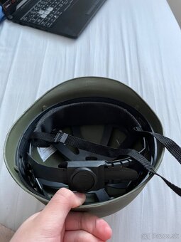 Airsoftová prilba s poťahom+ okuliare - 4