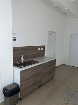 Reprezentatívne kancelárie s parkovacím zázemím - 4