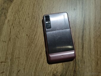Samsung F480 - 4