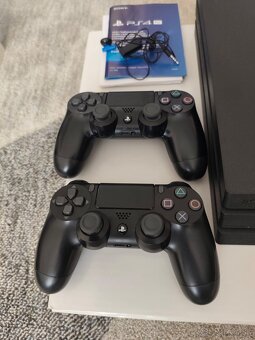 PS4 Pro 1 TB + Hry - 4