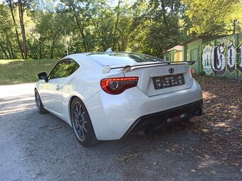 Toyota GT86 2.0-TOP STAV-NAVI-SPORT - 4
