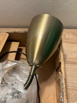 Stojatá nevybalená lampa - 4
