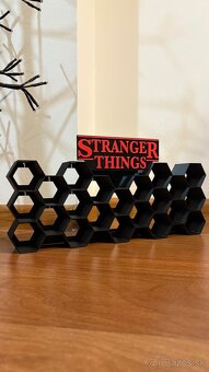 Stranger things stojan na postavičky kinder joy - 4