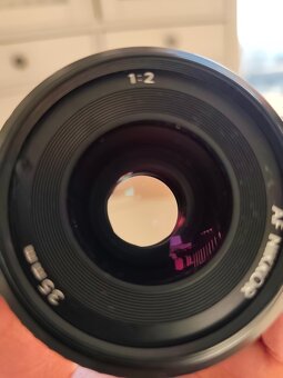 Nikon AF Nikkor 35mm f/2 D - 4