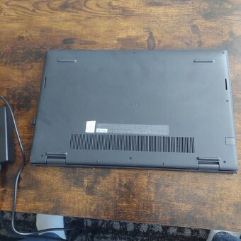 Predám Notebook Dell 15 vostro 3515 - 4