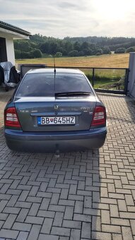 Škoda Octavia 1 Tour 1,6 benzín 75 kw - 4