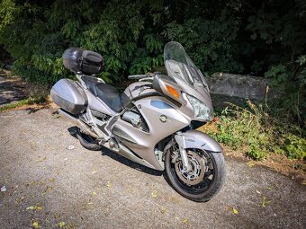 Honda st 1300 pan european - 4