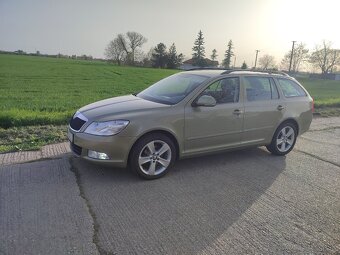 Predám Škodu Octavia 2 FL,1,6Tdi army green limited editon - 4
