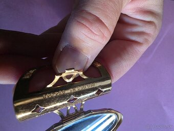 Držiak na rúž so zrkadielkom - 4