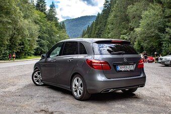 Mercedes-Benz B trieda 220 4matic A/T - 4