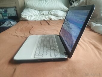 HP. 15,6“ LED. SSD 60 GB. Grafika 2 GB. Nová baterka. - 4