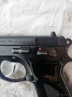Pištoľ čz 75 - 4