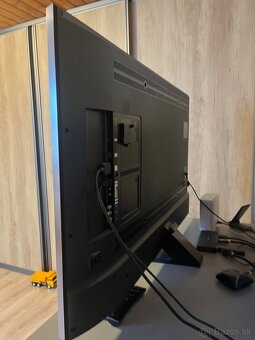 UHD TV Samsung - 4