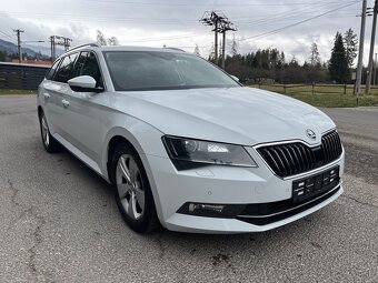 Skoda Superb Combi 2.0TDI DSG - 4