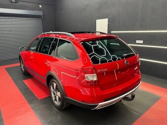 Škoda Octavia COMBI 2.0Tdi 110kw SCOUT+Led+Panorama - 4