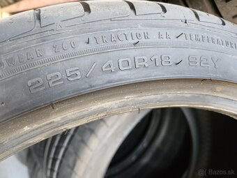 Predám 4ks letné pneu 225 40 18 - 4
