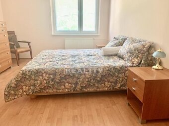 NA PREDAJ PRIESTRANNÝ 3-IZBOVÝ BYT (73 m2), BALKÓN,... - 4