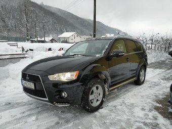 Mitsubishi Outlander 2.2 4x4 7-miestne automat - 4