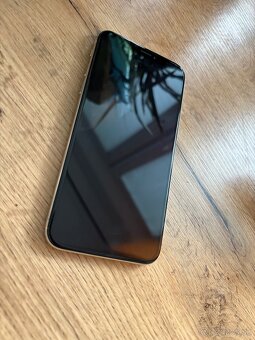 Apple iPhone XS - 4