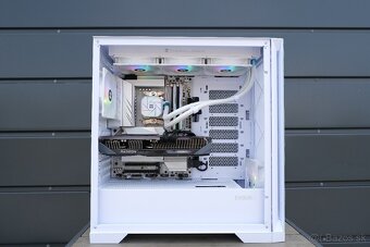 Herný PC, Ryzen 7 7800X3D, RX 9070, 32GB RAM, 2TB SSD, 24m - 4