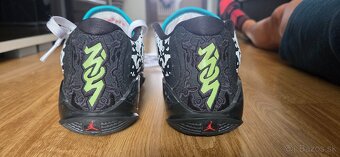 Air Jordan Zion 3 "Black & White" vel. 37,5 - 4