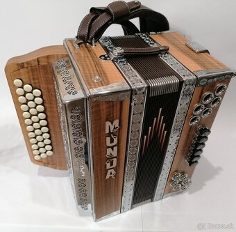 Heligónka Munda - 4