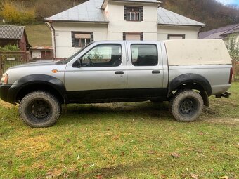 Nissan Navara D22 - 4
