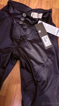 Nebbia leginy glossy look 586 - 4