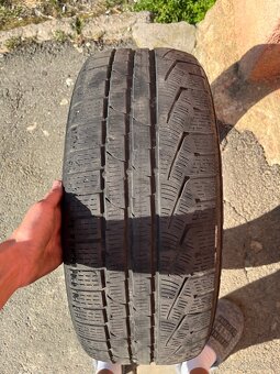 Predám jazdené zimné pneumatiky PIRELLI SOTTOZERO 225/45/18 - 4