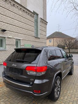 Jeep Grand Cherokee Overland - 4
