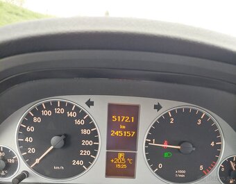 Mercedes-Benz B 180 CDI - 4