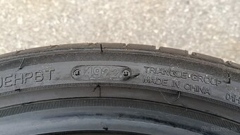 Pneu 215/40 r18 - 4