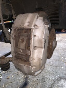 Predam 4 piestove brzdice Brembo - 4