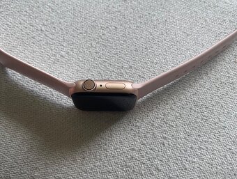 Apple Watch Series 4-40mm rose gold plne funkčné - 4