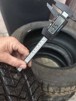 Predám pneumatiky 235/55 R18 - - 4