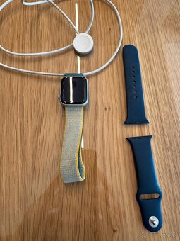 Predam Apple Watch SE 40 mm (prva generacia) - 4