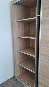 Šatniková skriňa - 4