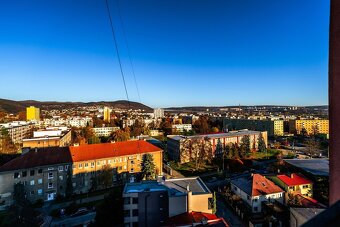 PALKOVIČOVA-2 izbový byt, pôvodný stav, nádherné výhľady - 4