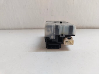 Spínacia skrinka Toyota Corolla Verso 626399-000 50€ - 4