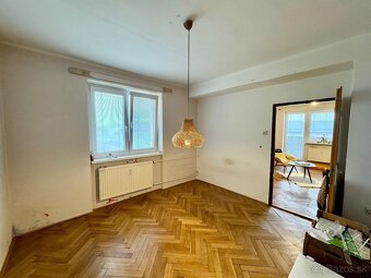 PRIESTRANNÝ 2i BYT, MIRKA NEŠPORA, HOLÍČ - 4