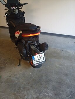 Aprilia SR gt 125 - 4