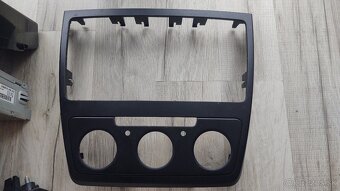 Skoda Yeti 2012 originalne diely - 4