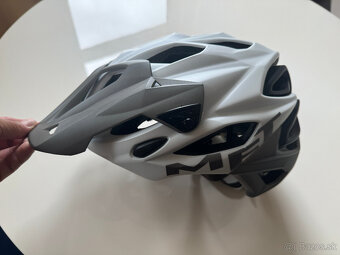 MET Parabellum HES Matt bielo-šedá, L, 59-62cm - 4