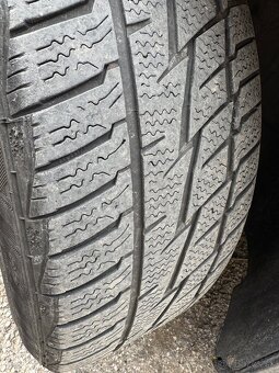 Predám hliníkové disky 5x112 r17 so zimnými Pneu - 4